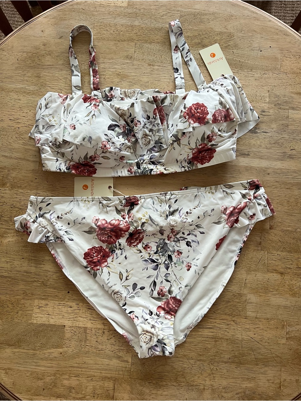 Artesands NWT Clementine
Vermeer Bikini Top 20W & Bottom 18W